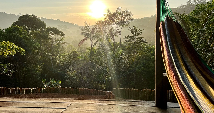 amazon-amazonemotions-refuge-lodge-26-01