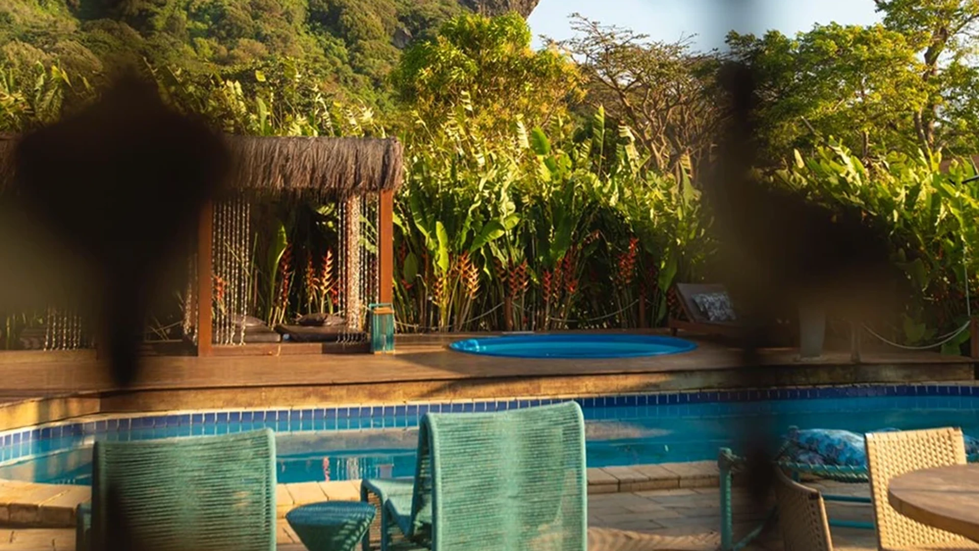 dolphin-noronha-villa-03